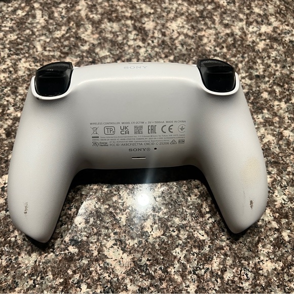 PS5 Controller - Picture 2 of 2